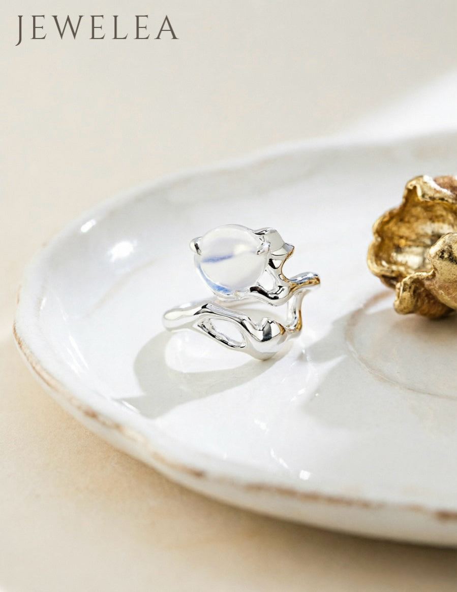 Bague en argent S925 fluidité clair de lune (opale blanche)